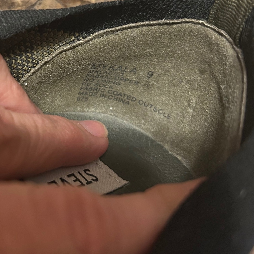 Steve Madden Camo Sneakers - Picture 5 of 6